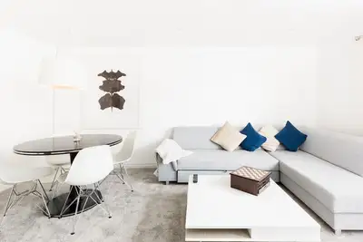 Image de 2Bed Flat, Central Stratford-upon-Avon & Parking | Pass the Keys