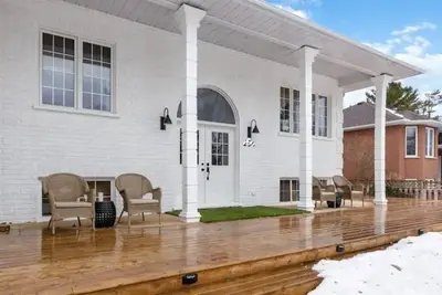 Image de Luxury Furnished Home Near Collingwood For Rent