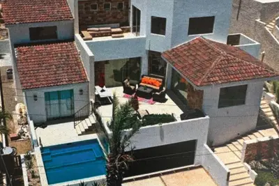 Image de Spacious 5-bedroom house in Puerto Peñasco, 60 steps to the beach with WiFi, Ac