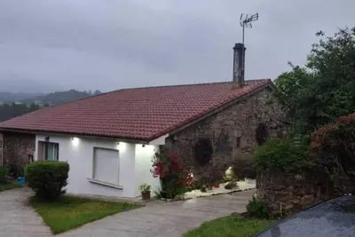 Image de Maison avec jardin pour 10 personnes