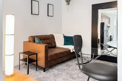 Image de Cozy and Stylish apartment in the Middle of Montreal