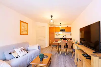Image de Appartement 6 personnes Ă Vielle Aure Piscine couverte