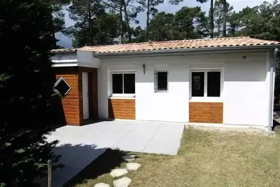 Maison 3 chambres, 6 pers au sein d'une résidence avec piscine à Lacanau océan