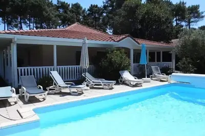Image de Grande villa avec piscine 4 chambres pour 8 personnes Lacanau Océan