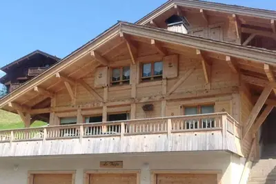 Image de Superb Wohnung *** in Triplex in einem traditionellen Chalet