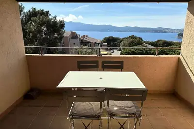 Image de Vue mer, résidence avec piscine, tennis, parc pour enfants