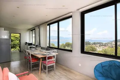 Image de Vue mer, contemporain, climatisation, jardin, terrasse, 2 salles d'eau