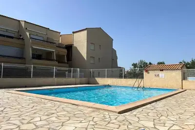Image de Dans résidence avec piscine