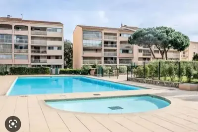 Sainte Maxime Studio cabine 4 couchages