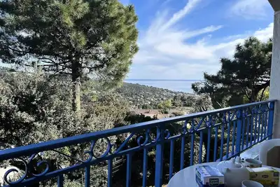 Image de Les Issambres Studio cabine 4 couchages avec Piscine et parking