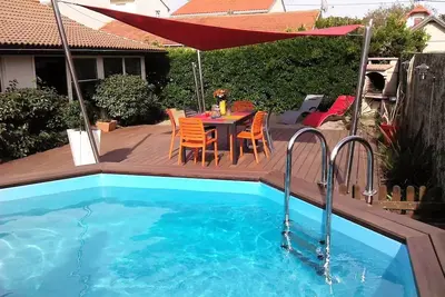653 Aviation - Agréable villa avec piscine semi-enterrée à la plage