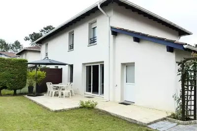Image de Résidence Le Brigantin, villa mitoyenne de 88m2 avec terrasse et jardinet