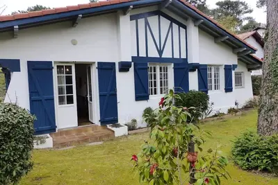 Image de Villa La Teignouse entre lac et océan avec terrasse et jardinet pour 6 personnes