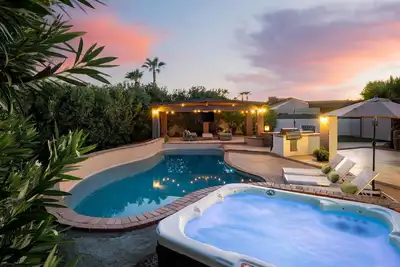 Image de Luxurious Scottsdale Oasis with Private Pool & Modern Amenities