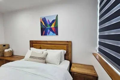 Image de Beautiful and luxurious home with mountain view, full kitchen and strong WiFi.