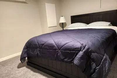 Image de Lovely 2-bedroom basement apartment in Denver.