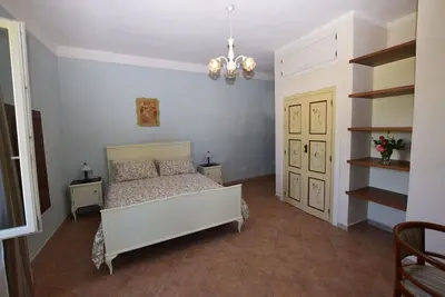 Image de Agréable appartement pour 4 personnes avec piscine, Wifi et Tv, près de Alba