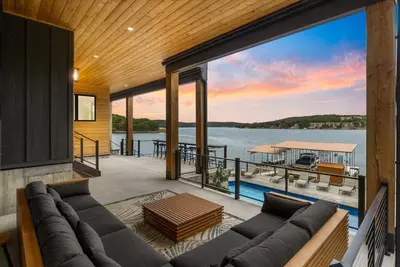 Image de Moonlight Manor - Private Pool, Theatre Room & More!