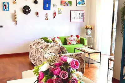 Image de Delightful and spacious apartment with a view of Vesuvius - Salotto Napoletano 381