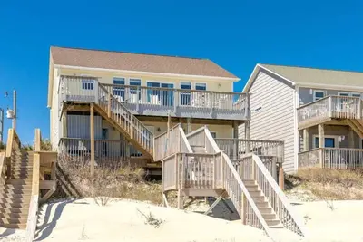 Image de A Lil' Piece of Paradise  - Gorgeous 5 Br Oceanfront Home; Amazing Ocean Views