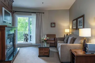 Image de Mont-Tremblant - Château Beauvallon-Two Bedroom Suite-Free resort shuttle!