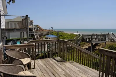 Image de Tower 5 Retreat - 2 Br Historic Missile Tower; Dog Friendly!