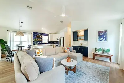 Image de Bonita Breeze | Walk to Beach, Outdoor Games, Fire Pit & More