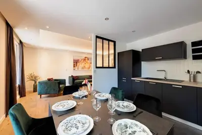 Image de Le Mirage Luxury T4 avec garage \/ v-rent