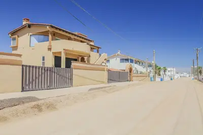 Image de Casa de las Vistas: Soak in the sunset from this cozy beachview paradise