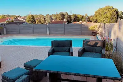 Image de Logement frais et indépendant avec piscine - Prox. Cnpe \/ Lyon - 50 m2