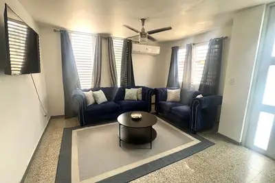 Image de Stylish Remodeled 3br w/ pool / parking / beach access
