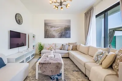 Image de Conveniently Located to Airport & Expo City 4BRTownhouse w/ AsstRm at Parkside2