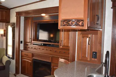 Image de Cozy Rv in Wonderful Lake Placid with WiFi, Ac, fitness room