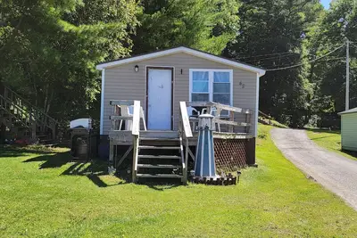 Image de Cozy 2 bedroom Seasonal Cottage located on Chippewa Bay, on St. Lawrence River
