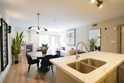 Image de Luxury Jacuzzi Suite-Full Kitchen