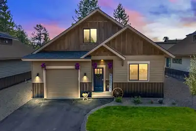 Image de 3 King Bedrooms, Hot tub, Arcades, Firepit