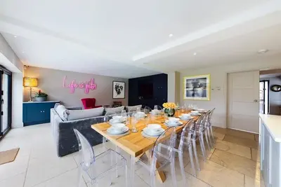 Image de The Fab House 5*stay with late check out at 1pm