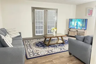 Image de Entire cozy 2-bedroom Guest House in Atlanta