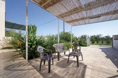 Image de Appartement 'Casa Eleonora' avec terrasse privée, jardin privé et climatisation