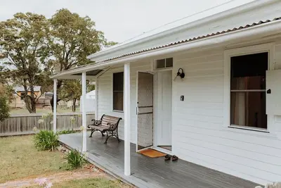 Image de Pet & Family Friendly cottage by the sea, 2 acres, Falmouth East Coast Tasmania