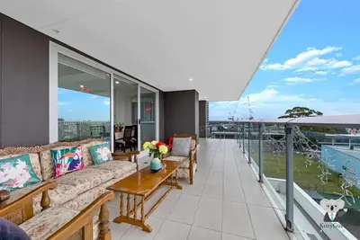 Image de KozyGuru | Blacktown | 3 Bedroom Apt