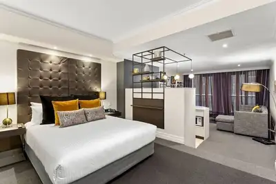 Image de KozyGuru | Sydney Cbd | Stylish Studio