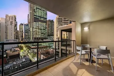 Image de KozyGuru | Haymarket | High Level 2b Apt 16