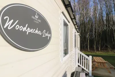 Image de Woodpecker Lodge, family friendly, with hot tub in Coalville