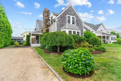 Image de Charming Beachside Bonnet Shores with Beach Access