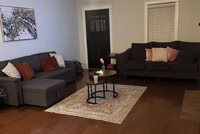 Image de 3-bedroom house in amazing Hattiesburg with WiFi, Ac