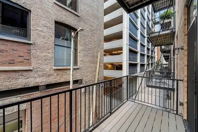 Image de Chic 2br 2ba Condo with Balcony - River North Chicago