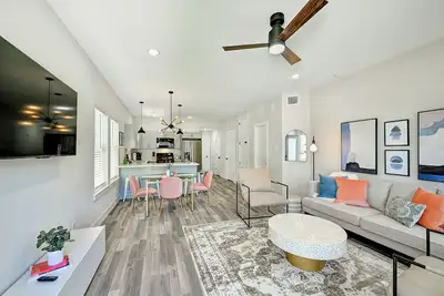 Image de Chic and cozy 2-bedroom Htx apartment with Fast Wi-Fi, Ac near Downtown Houston