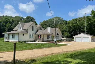 Image de 1815 Farmhouse with historical significance