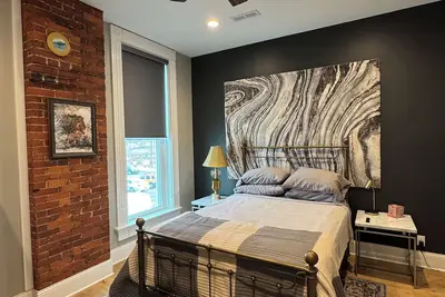 Image de Stadium Stay #4 A 5 minute walk to Lucas Oil Stadium and free parking.